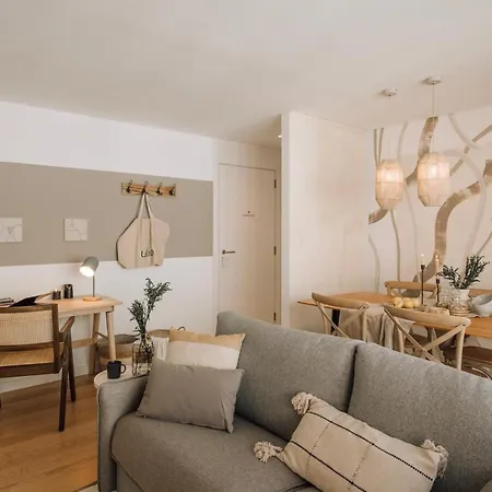 Tarquinia - 1 Bedroom And Parking In Alvalade Appartement